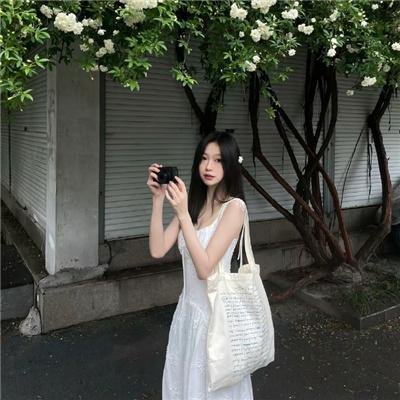 小孩好黑
